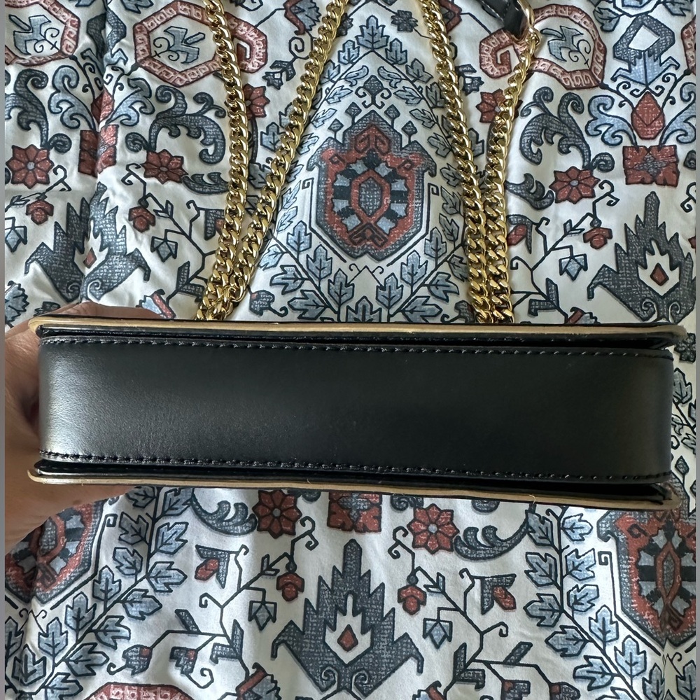Michael Kors Black and Gold Sloan Editor- Adjustable Crossbody/Shoulder Bag - Picture 6 of 9